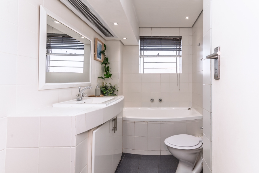 To Let 0 Bedroom Property for Rent in Green Point Western Cape